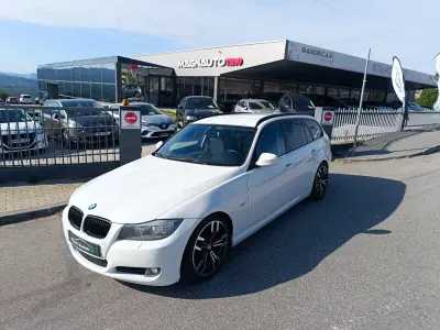 BMW 320 2011 - 14900 EUR, 206000 km - AUTO.MOTO.pt - 206000km - foto 2 de 37