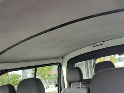 Toyota HiAce 2010 - 12500 EUR, 331380 km - AUTO.MOTO.pt - 331380km - foto 29 de 30