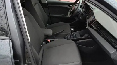 Audi A1 Sportback 2019 - 14999 EUR, 121000 km - AUTO.MOTO.pt - 121000km - foto 23 de 40