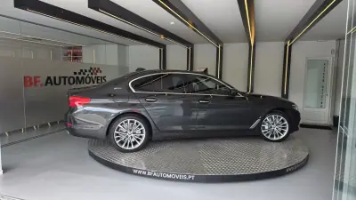 BMW 530 2017 - 21900 EUR, 230206 km - AUTO.MOTO.pt - 230206km - foto 7 de 58