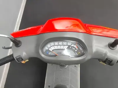 Honda 1990 - 1250 EUR, 5500 km - AUTO.MOTO.pt - 5500km - foto 6 de 15