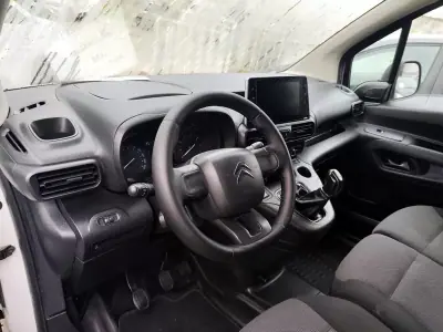 Citroën Berlingo 1.6 HDI ,3 Lug. Longa , Iva dedutivel 2019 - 13480 EUR, 182000 km - AUTO.MOTO.pt - 182000km - foto 9 de 28