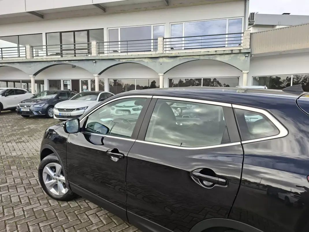 Nissan Qashqai 2018 - 15500 EUR, 57950 km - AUTO.MOTO.pt - 57950km - foto 10 de 25