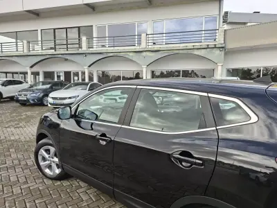 Nissan Qashqai 2018 - 15500 EUR, 57950 km - AUTO.MOTO.pt - 57950km - foto 10 de 25