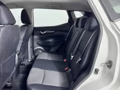 Nissan Qashqai 2015 - 13750 EUR, 96000 km - AUTO.MOTO.pt - 96000km - foto 35 de 45