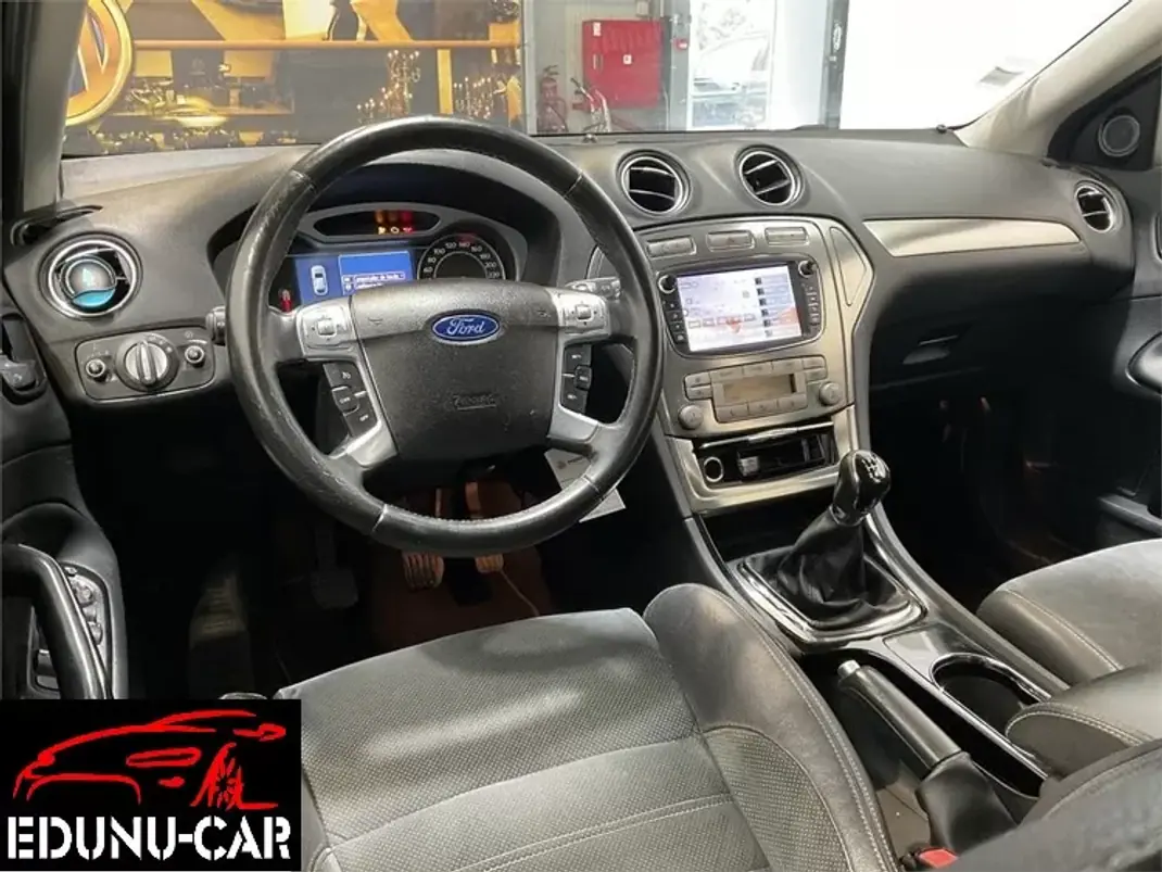 Ford Mondeo SW 2010 - 5999 EUR, 210000 km - AUTO.MOTO.pt - 210000km - foto 9 de 12