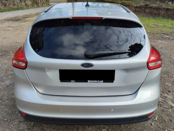 Ford Focus 2018 - 9999 EUR, 160000 km - AUTO.MOTO.pt - 160000km - foto 6 de 30