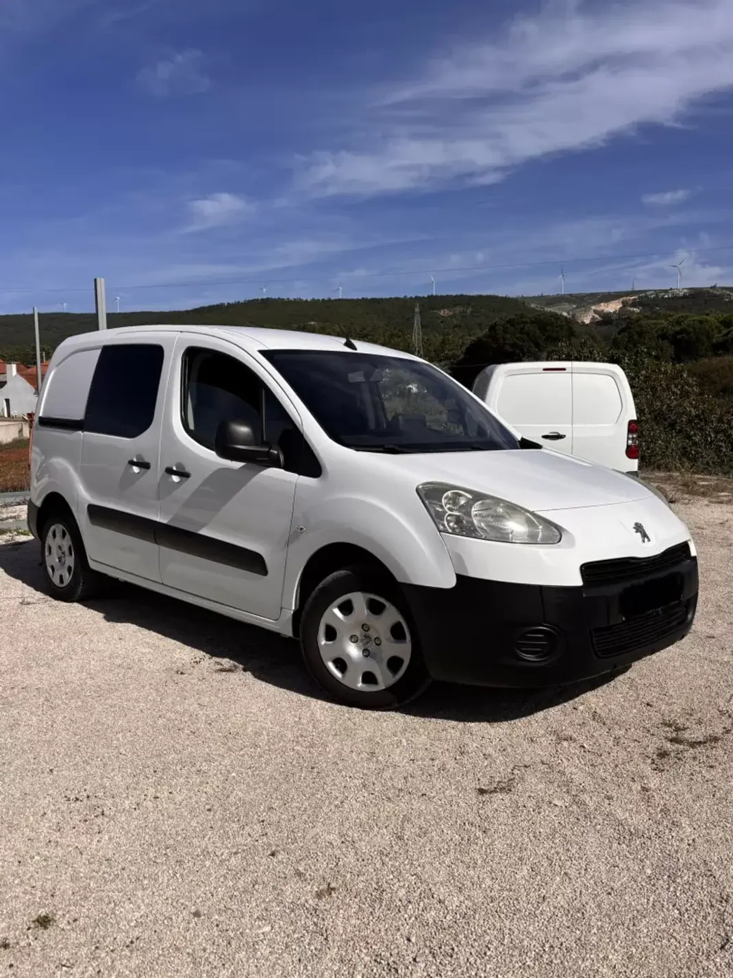 Peugeot Partner 2014 - 7500 EUR, 202000 km - 202000km - foto 4 de 8