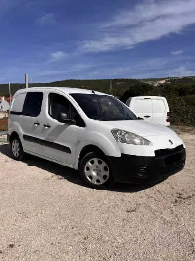 Peugeot Partner 2014 - 7500 EUR, 202000 km - 202000km - foto 4 de 8