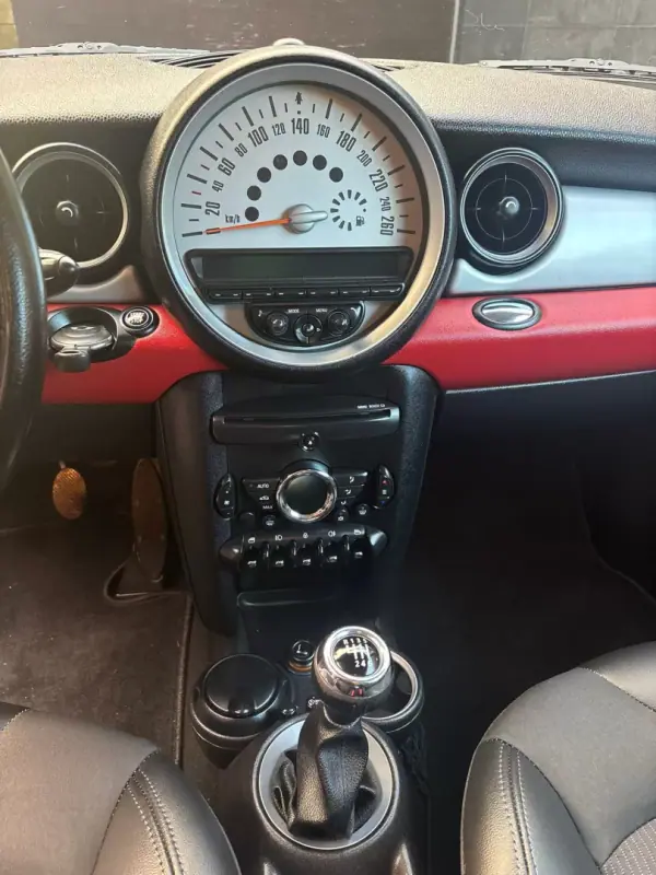 MINI One 2011 - 9750 EUR, 167000 km - AUTO.MOTO.pt - 167000km - foto 12 de 21