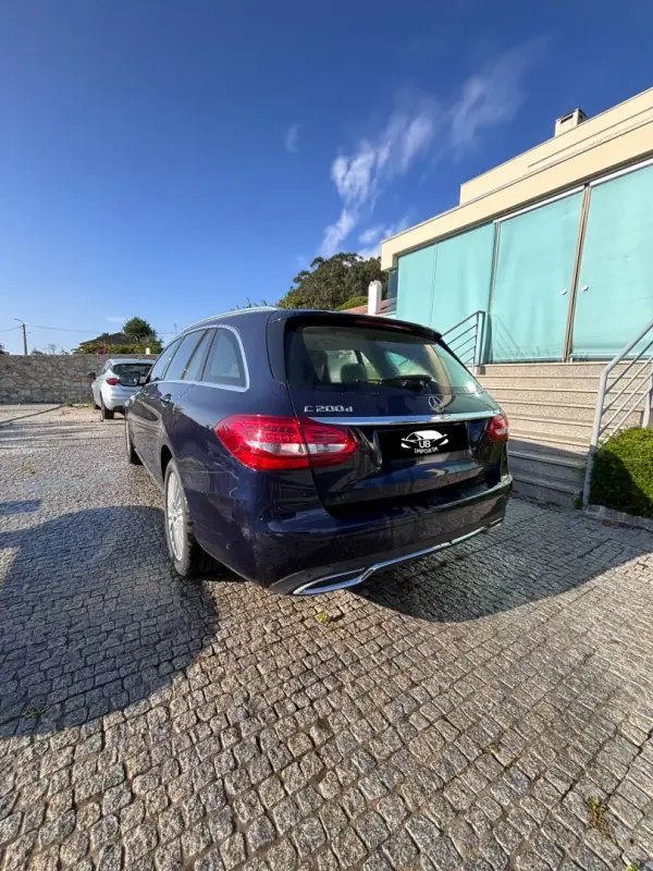 Mercedes-Benz C 200 2016 - 12999 EUR, 249875 km - AUTO.MOTO.pt - 249875km - foto 6 de 19