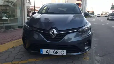 Renault Clio 2021 — foto 2 de 16