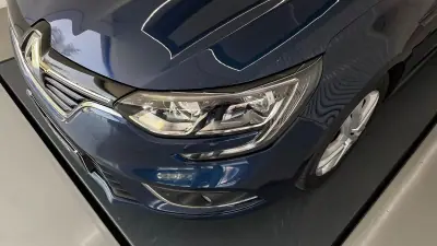 Renault Mégane Sport Tourer 2017 - 10990 EUR, 233602 km - AUTO.MOTO.pt - 233602km - foto 5 de 29