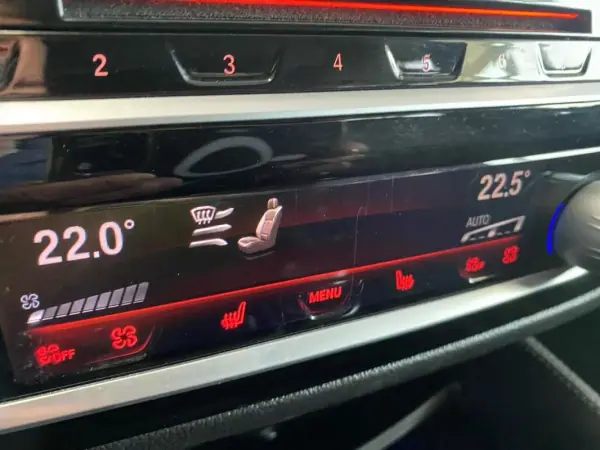 BMW M550d 2017 - 44900 EUR, 138217 km - AUTO.MOTO.pt - 138217km - foto 35 de 55