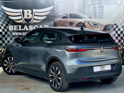 Renault Mégane E-Tech 2023 - 26900 EUR, 40000 km - AUTO.MOTO.pt - 40000km - foto 14 de 14