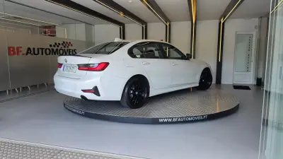 BMW 330 2019 - 22900 EUR, 111028 km - AUTO.MOTO.pt - 111028km - foto 20 de 54