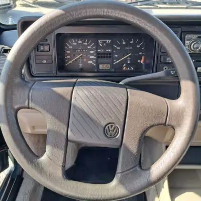 Volkswagen Golf Cabriolet 1992 - 10990 EUR, 108000 km - AUTO.MOTO.pt - 108000km - foto 11 de 15