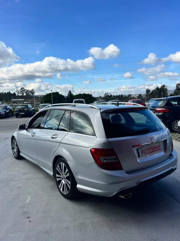 Mercedes-Benz C 220 2011 - 14000 EUR, 381206 km - AUTO.MOTO.pt - 381206km - foto 3 de 18