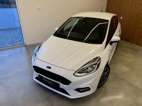 Ford Fiesta 2018 - 11000 EUR, 146800 km - AUTO.MOTO.pt - 146800km - foto 2 de 78