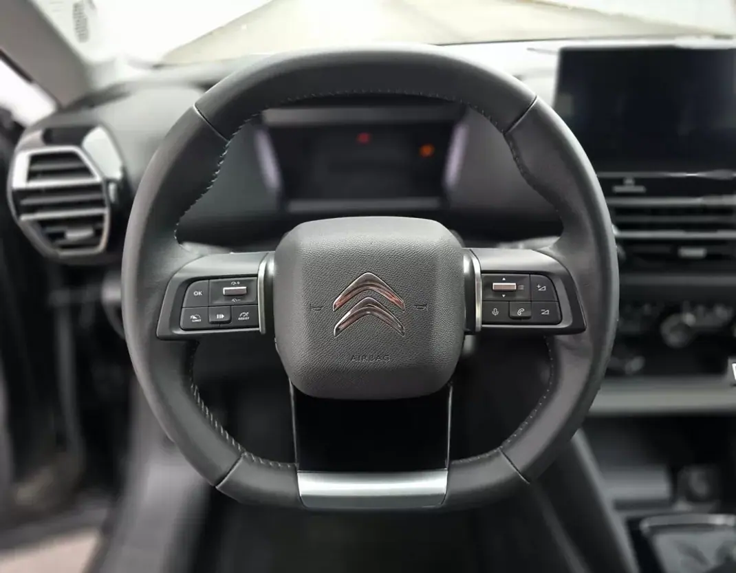 Citroën C4 2024 - 17800 EUR, 27000 km - AUTO.MOTO.pt - 27000km - foto 17 de 40