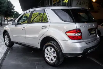 Mercedes-Benz ML 320 2009 — foto 3 de 26
