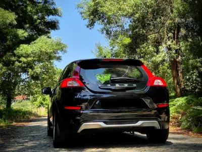 Volvo C30 2011 - 7750 EUR, 179000 km - AUTO.MOTO.pt - 179000km - foto 10 de 28