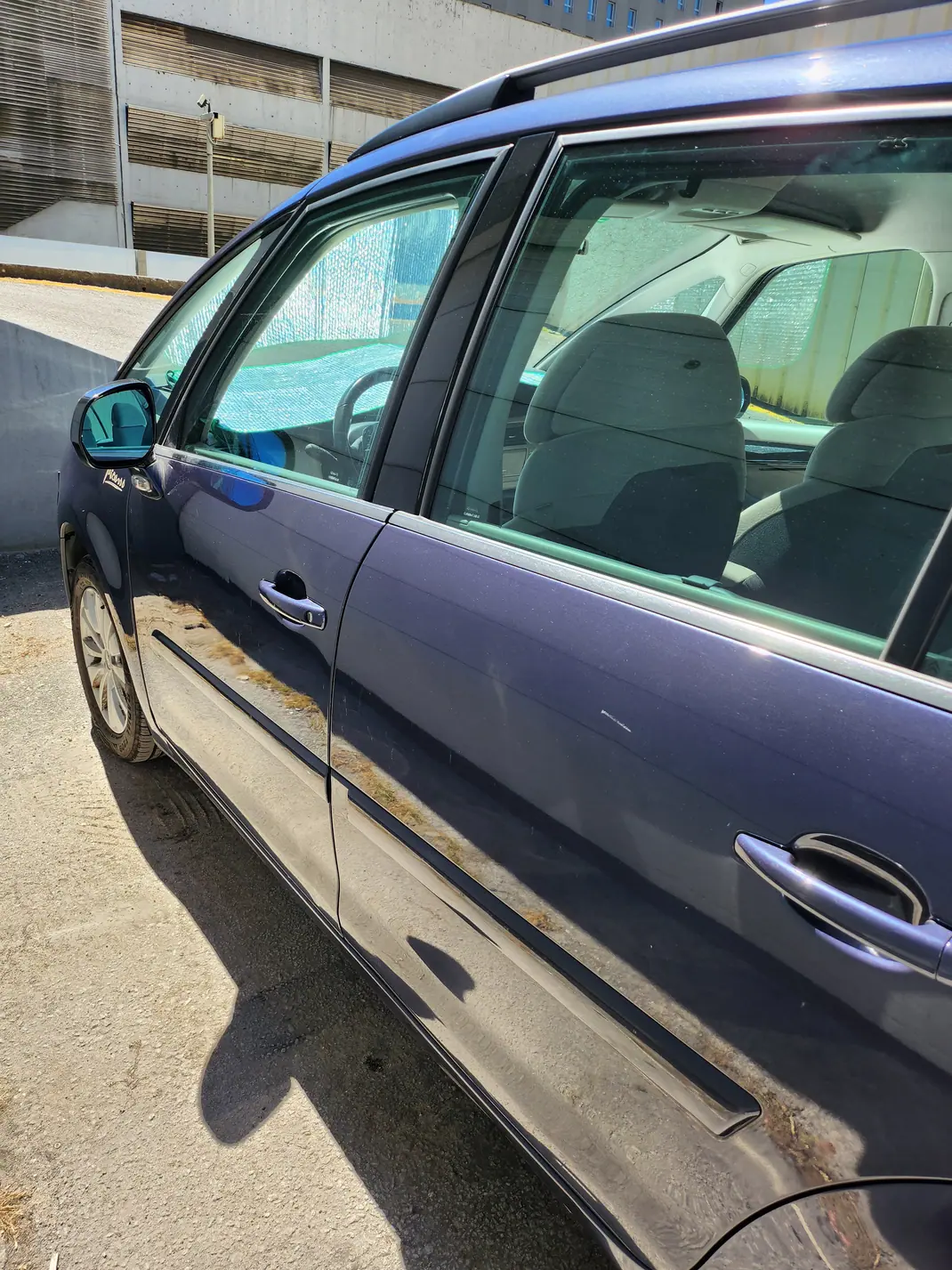 Citroën C4 Grand Picasso 2008 - 6000 EUR, 116000 km - AUTO.MOTO.pt - 116000km - foto 7 de 7