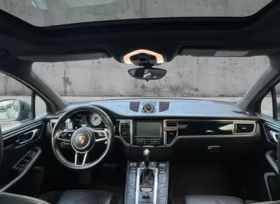 Porsche Macan 2014 - 38990 EUR, 170000 km - AUTO.MOTO.pt - 170000km - foto 7 de 8