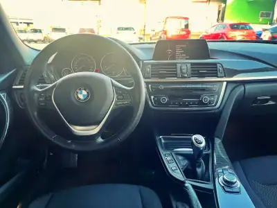 BMW 318 2014 - 14900 EUR, 127000 km - AUTO.MOTO.pt - 127000km - foto 16 de 17