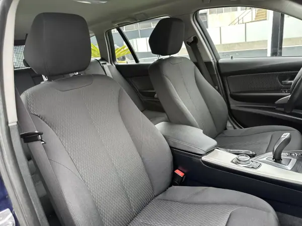 BMW 316 2017 - 13900 EUR, 280000 km - AUTO.MOTO.pt - 280000km - foto 52 de 56