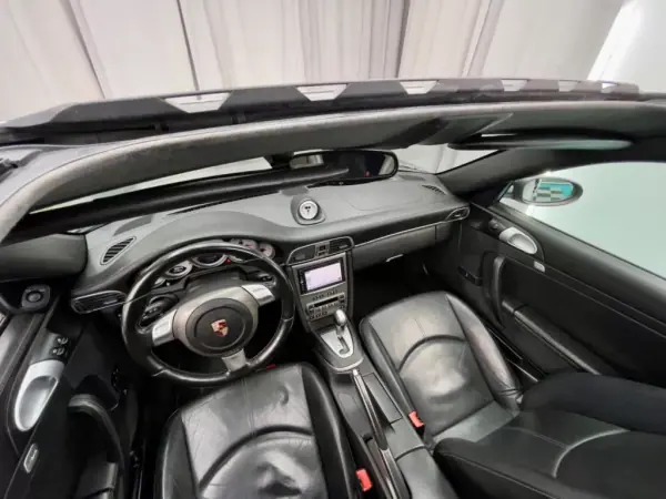 Porsche 997 2007 - 82500 EUR, 98000 km - AUTO.MOTO.pt - 98000km - foto 8 de 37