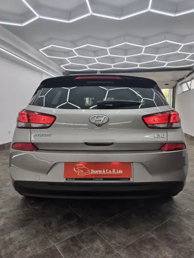 Hyundai i30 2019 - 14900 EUR, 43264 km - AUTO.MOTO.pt - 43264km - foto 24 de 33