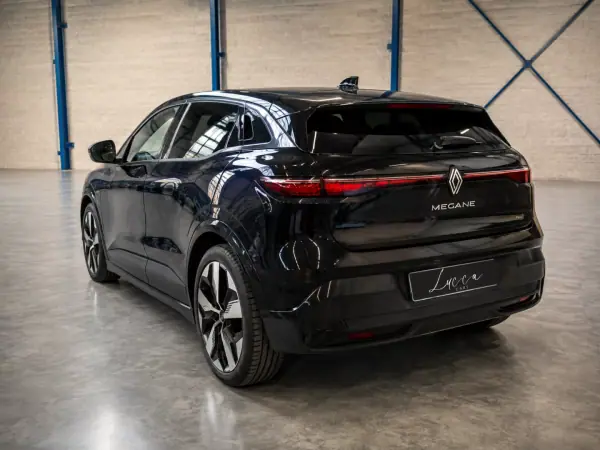 Renault Mégane E-Tech 2022 - 22800 EUR, 23907 km - 23907km - foto 4 de 7