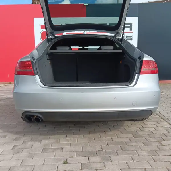 Audi A5 Sportback 2011 - 17500 EUR, 120459 km - AUTO.MOTO.pt - 120459km - foto 9 de 31