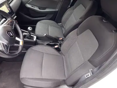 Renault Clio 2021 - 15990 EUR, 96189 km - AUTO.MOTO.pt - 96189km - foto 6 de 13