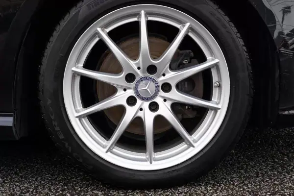 Mercedes-Benz CLA 180 2015 - 15900 EUR, 158000 km - AUTO.MOTO.pt - 158000km - foto 3 de 26