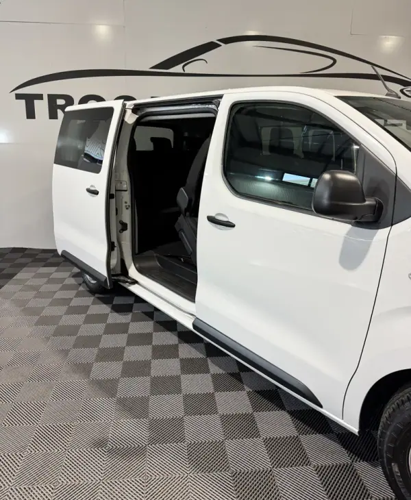 Opel Vivaro 2022 - 32900 EUR, 20415 km - AUTO.MOTO.pt - 20415km - foto 43 de 50