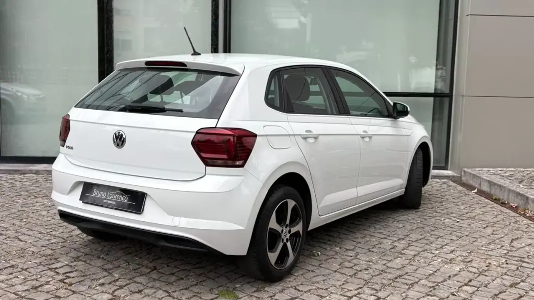 Volkswagen Polo 2022 - 13900 EUR, 129000 km - AUTO.MOTO.pt - 129000km - foto 19 de 24