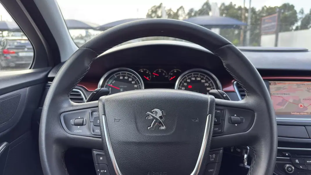Peugeot 508 RXH 2013 - 9900 EUR, 320000 km - AUTO.MOTO.pt - 320000km - foto 22 de 54