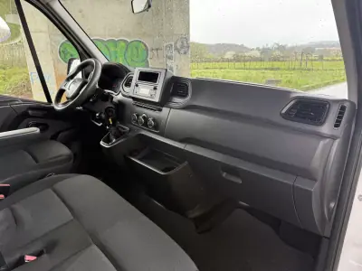 Renault Master 2.3 Dci L3 3.5T 135 cv C.Dupla 2021 - 26750 EUR, 84000 km - AUTO.MOTO.pt - 84000km - foto 21 de 31