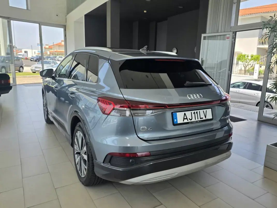 Audi Q4 e-tron 2021 - 26990 EUR, 104822 km - AUTO.MOTO.pt - 104822km - foto 5 de 33