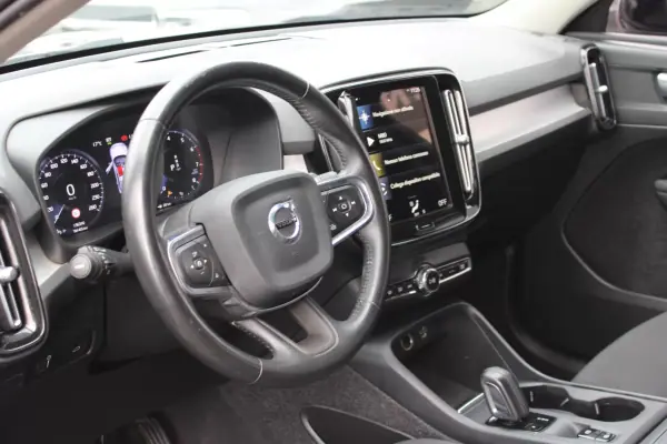 Volvo XC 40 2021 - 24500 EUR, 136304 km - AUTO.MOTO.pt - 136304km - foto 12 de 21