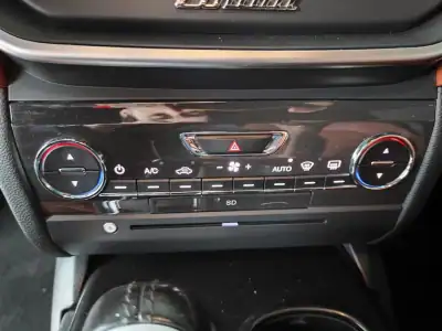 Maserati Ghibli 2015 - 34500 EUR, 129900 km - AUTO.MOTO.pt - 129900km - foto 31 de 36