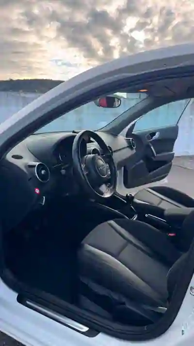 Audi A1 Sportback 2016 - 9900 EUR, 171079 km - AUTO.MOTO.pt - 171079km - foto 10 de 15
