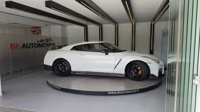 Nissan GT-R 2017 - 300000 EUR, 30685 km - 30685km - foto 9 de 69