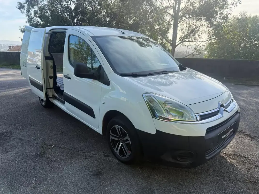 Citroën BERLINGO VAN XL 1.5 BLUE HDI 3 LUGARES 2012 - 6990 EUR, 247000 km - AUTO.MOTO.pt - 247000km - foto 18 de 24