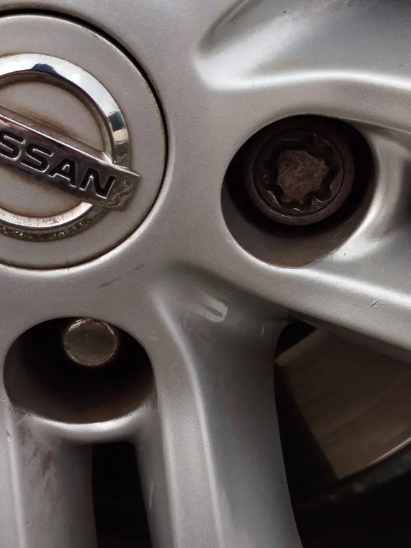 Nissan Qashqai 2011 - 12000 EUR, 101293 km - AUTO.MOTO.pt - 101293km - foto 7 de 15