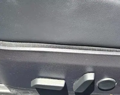 Tesla Model 3 2020 - 25500 EUR, 99000 km - AUTO.MOTO.pt - 99000km - foto 18 de 25