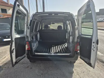 Citroën 2007 - 4900 EUR, 216500 km - AUTO.MOTO.pt - 216500km - foto 10 de 20