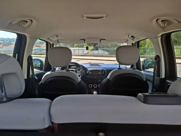 Fiat 500L 2013 - 7500 EUR, 160000 km - AUTO.MOTO.pt - 160000km - foto 23 de 29
